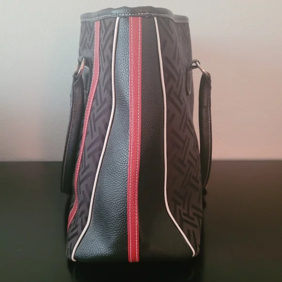 Tignanello Weekender travel Bag - Picture 7 of 14